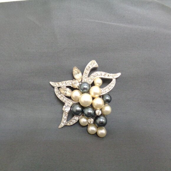 EISENBERG Ice Brooch Set Rhinestone & Faux Pearl - Picture 7 of 12